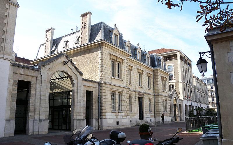 Ancienne manufacture des Tabacs, Issy-les-Moulineaux