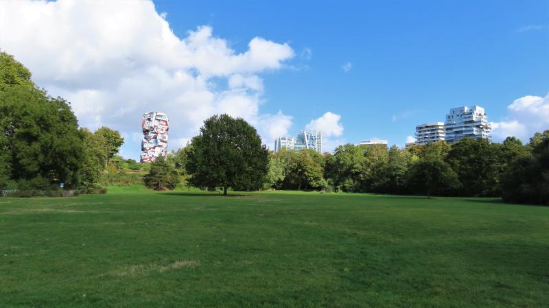 La Tour aux figures, de Jean Dubuffet, Issy-les-Moulineaux