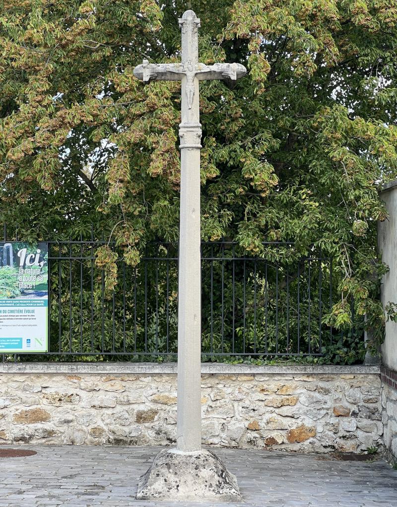 Croix du cimetière, Noisy-le-Grand
