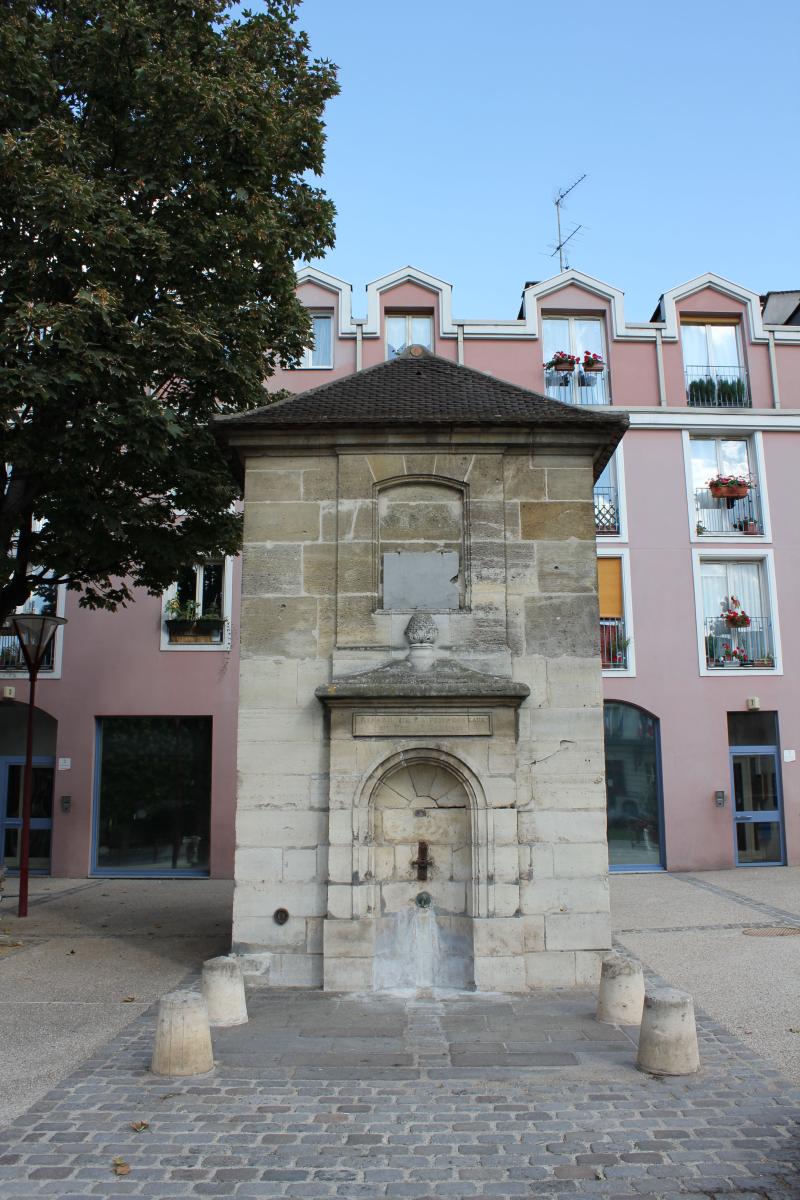 Eaux du Pré-Saint-Gervais : Fontaine du Pré-Saint-Gervais