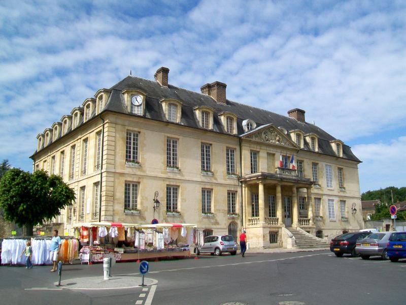 Ancien château, actuelle mairie
