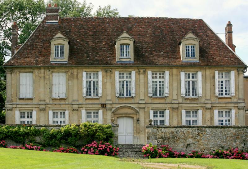 Manoir de Hazeville, Wy-dit-Joli-Village