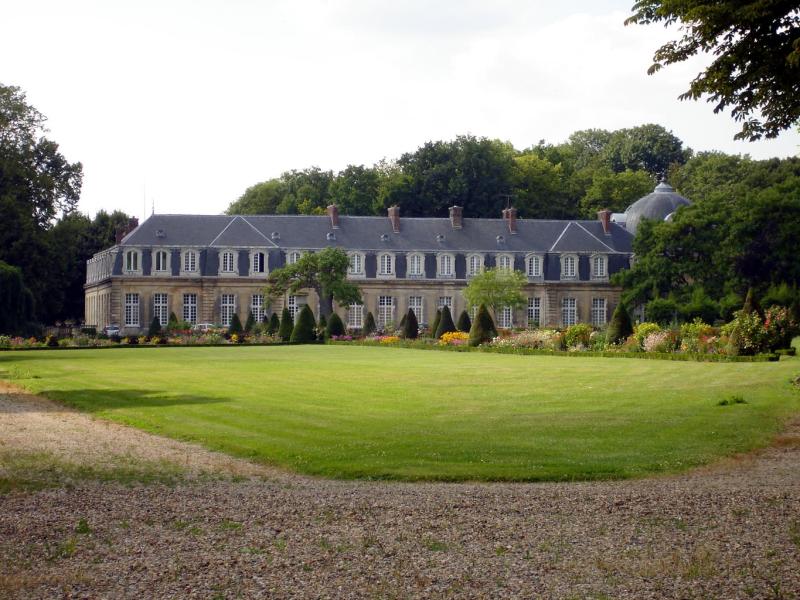 Château, Arnouville