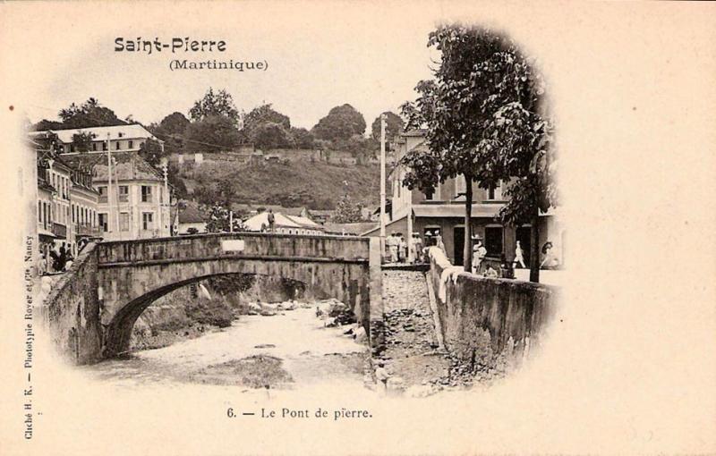 Pont sur la Roxelane, Saint-Pierre