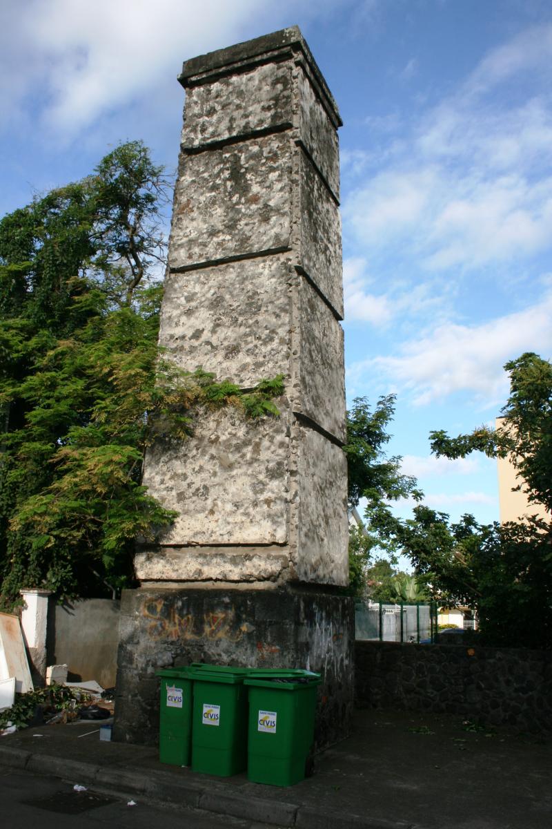 Cheminée dite de "Ravine-des-Cabris", Saint-Pierre