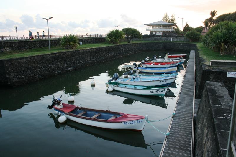 Bassin de radoub, situé dans le port de Saint-Pierre, Saint-Pierre