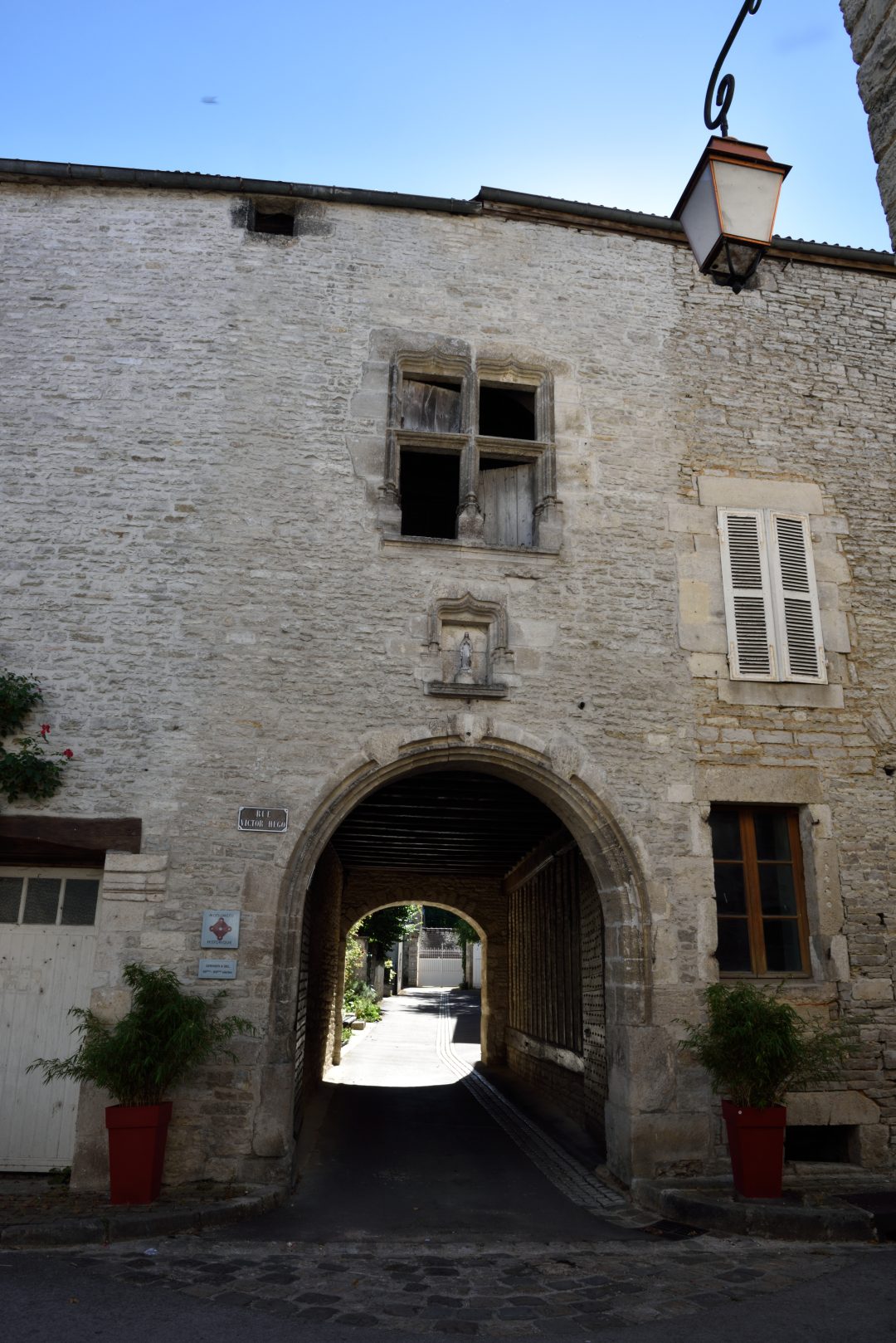 Photo 2 — Mussy-sur-Seine, Aube (10250)