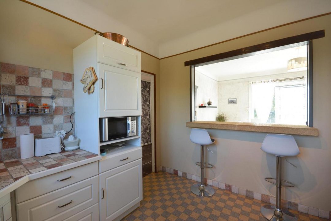 Photo 2 — Grans, Bouches-du-Rhône (13450)