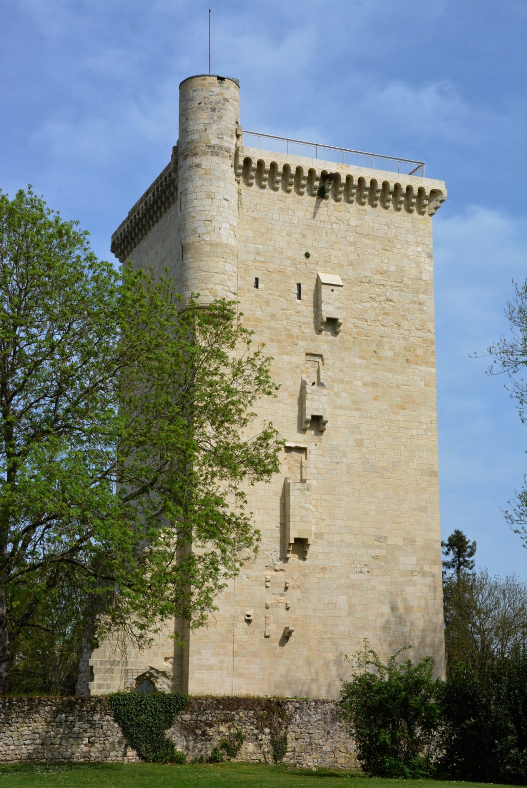 Photo 2 — Lesparre-Médoc, Gironde (33340)