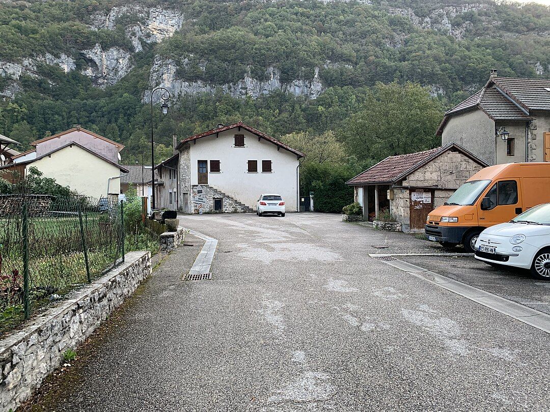 Photo 2 — La Burbanche, Ain (01510)