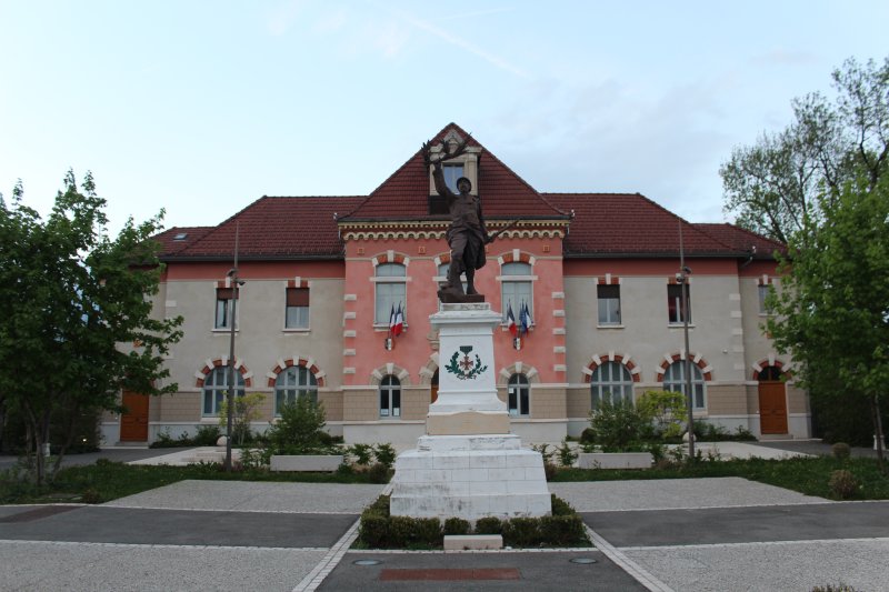 Injoux-Génissiat