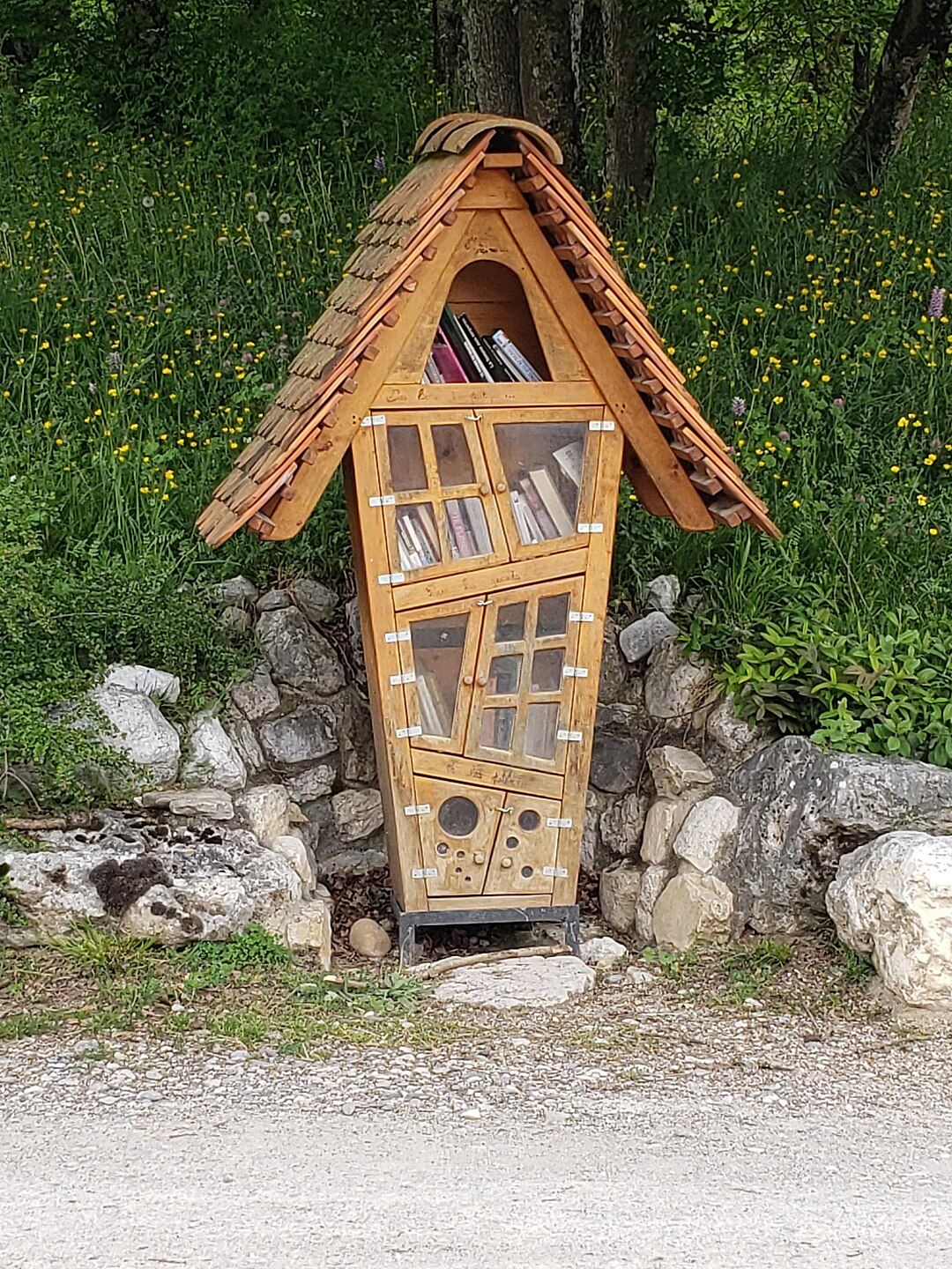 Photo 3 — Izieu, Ain (01300)