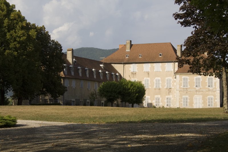 Lhuis