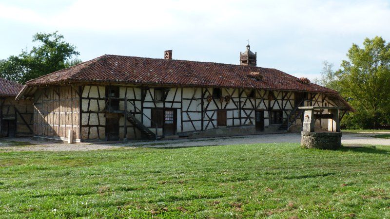 Photo 2 — Montrevel-en-Bresse, Ain (01340)