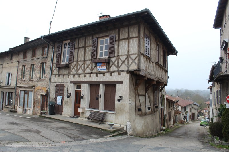 Neuville-les-Dames