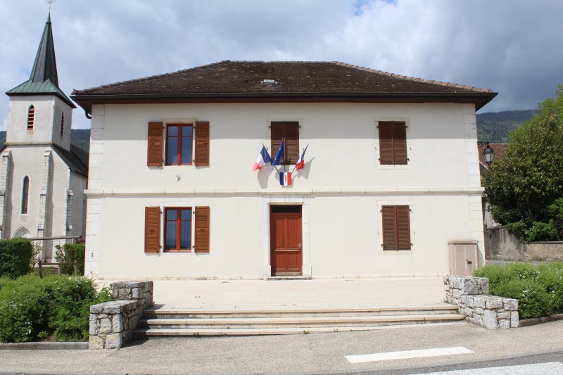 Péron