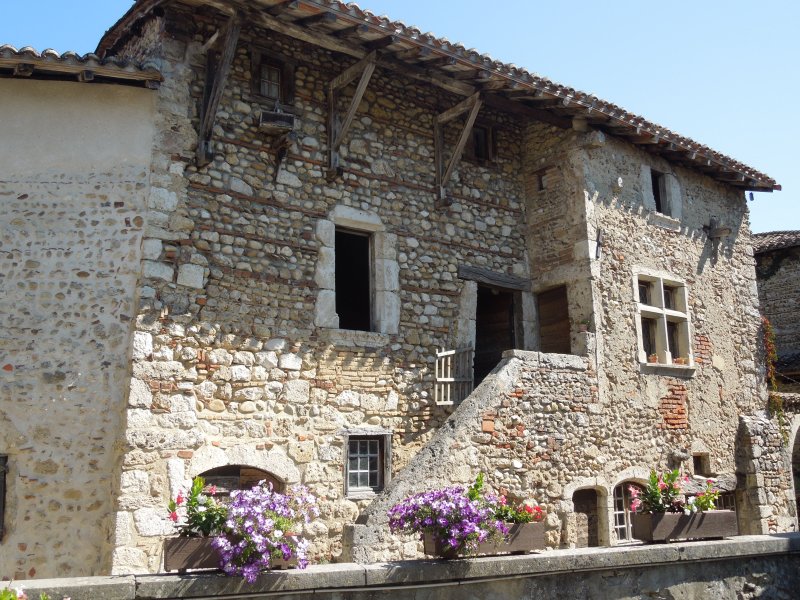 Pérouges
