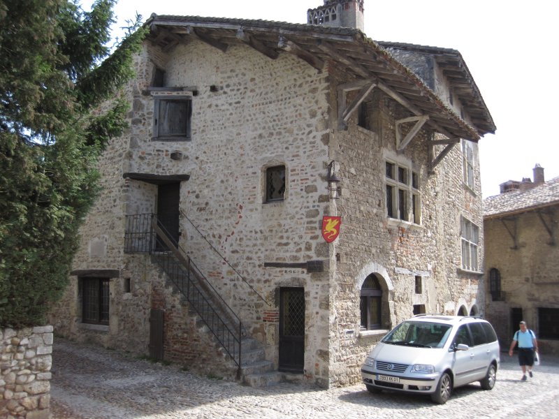 Pérouges