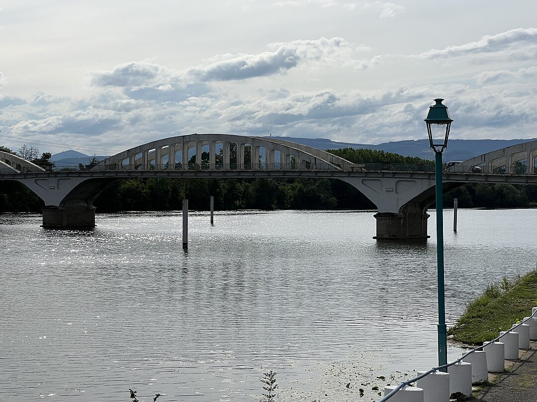 Photo 5 — Thoissey, Ain (01140)