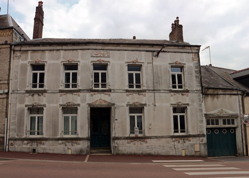 Étreux