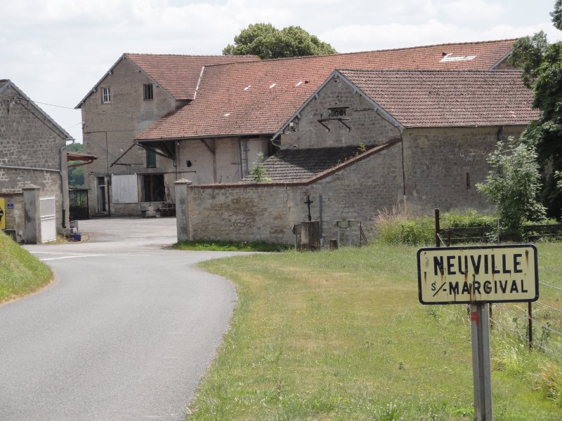 Neuville-sur-Margival
