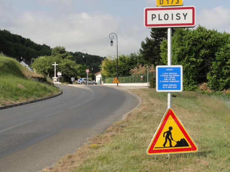 Ploisy