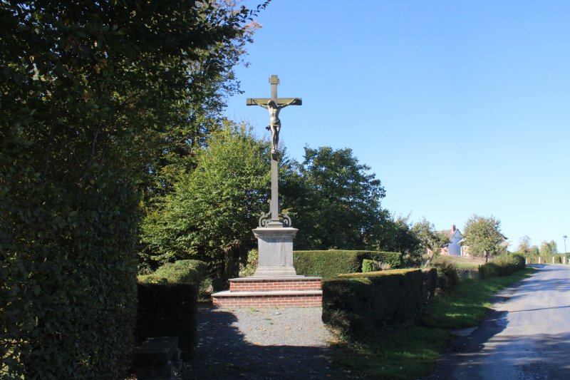 Thenailles
