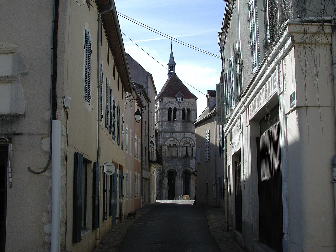 Photo 2 — Ébreuil, Allier (03450)