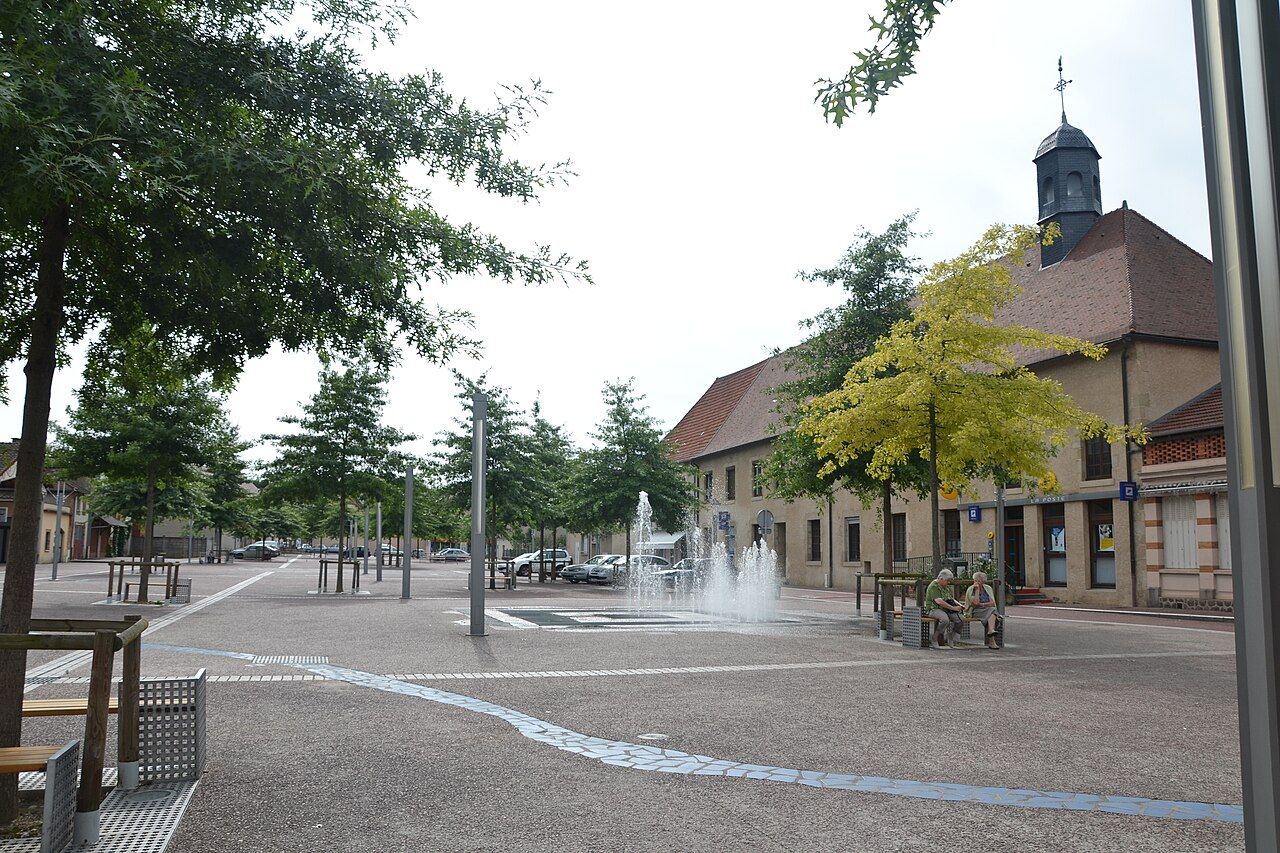 Photo 2 — Lapalisse, Allier (03120)