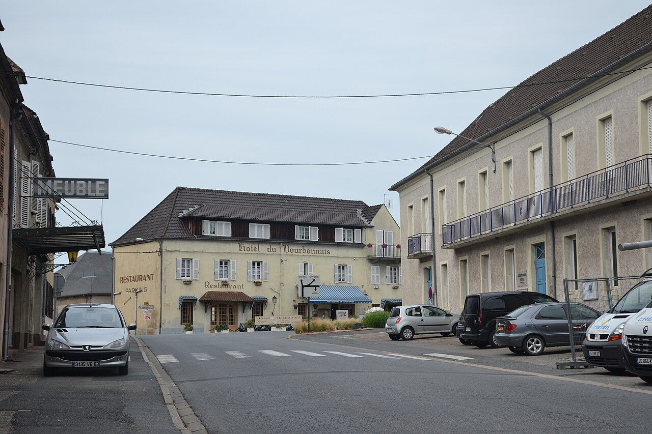 Photo 10 — Lapalisse, Allier (03120)