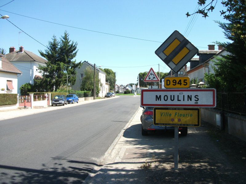 Moulins