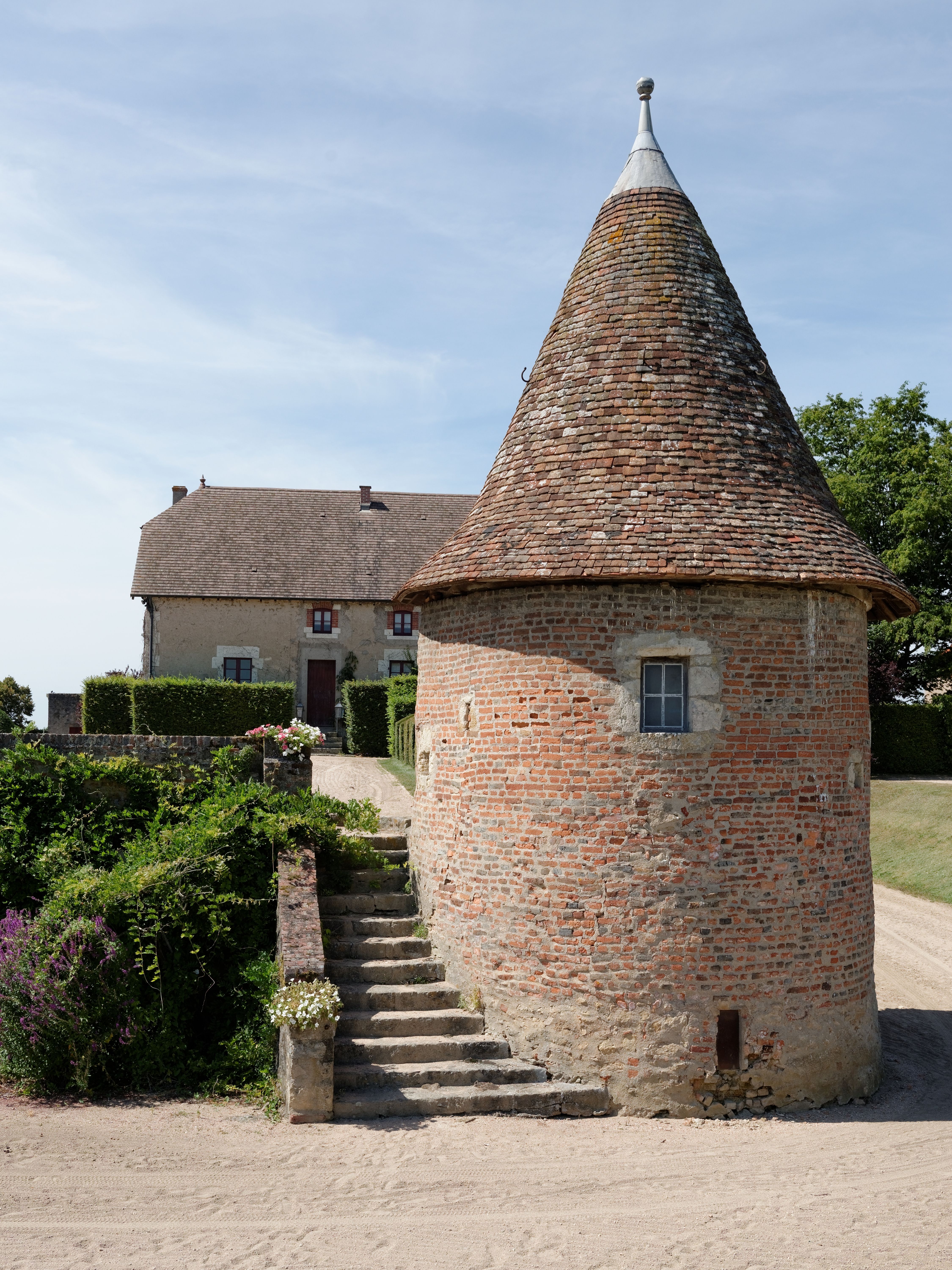Photo 2 — Saint-Pourçain-sur-Besbre, Allier (03290)
