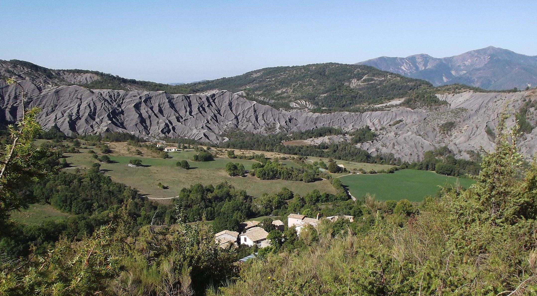 Photo 2 — Archail, Alpes-de-Haute-Provence (04420)