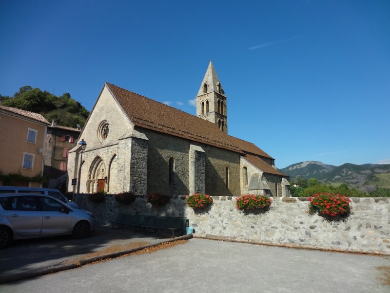 Bayons