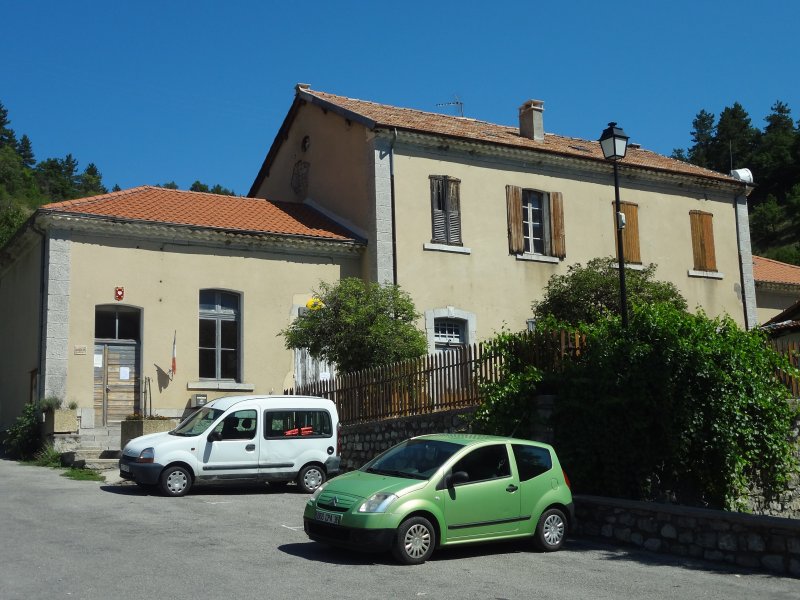 Clamensane