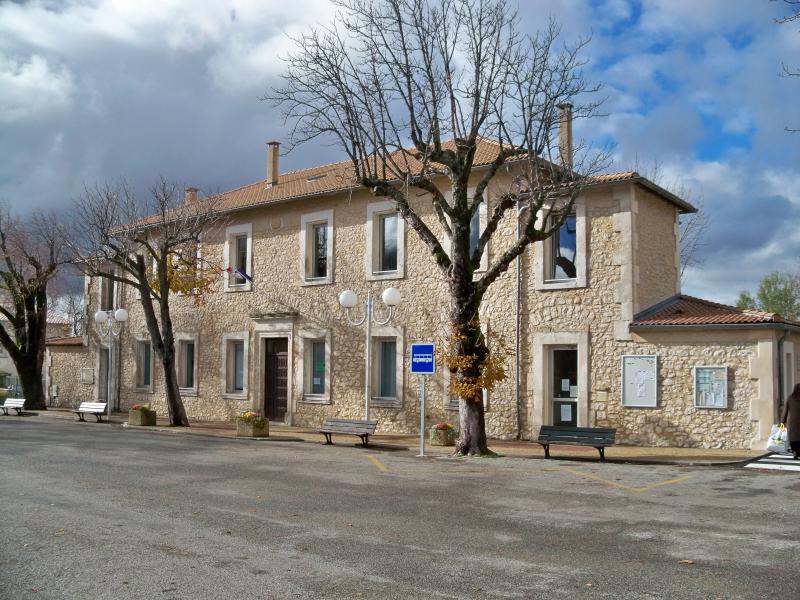 Photo 1 — Revest-du-Bion, Alpes-de-Haute-Provence (04150)