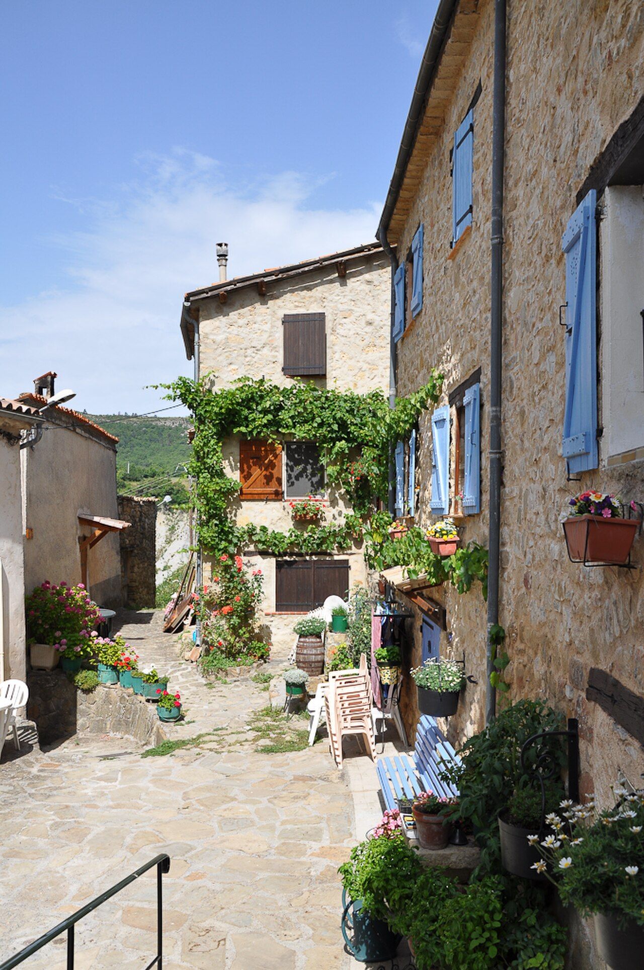 Photo 2 — Saint-Benoît, Alpes-de-Haute-Provence (04240)