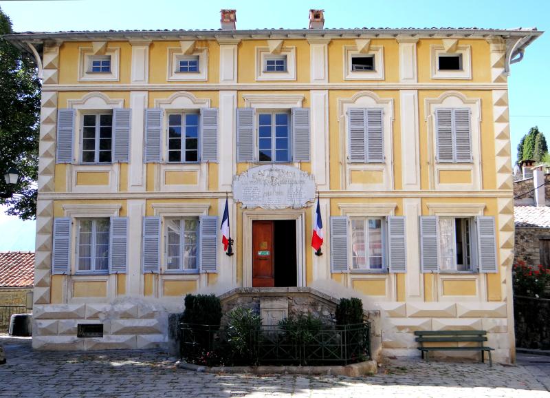La Tour