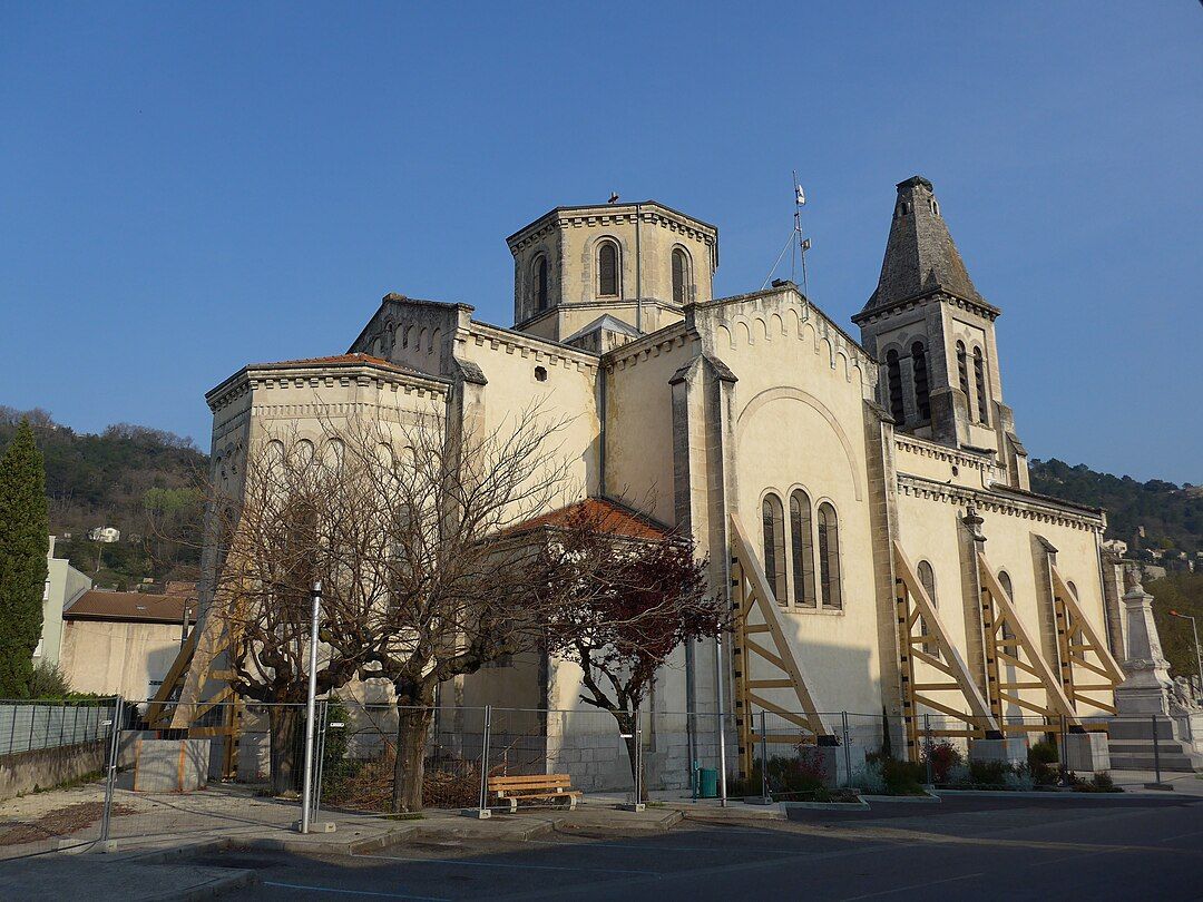 Photo 2 — Le Teil, Ardèche (07400)