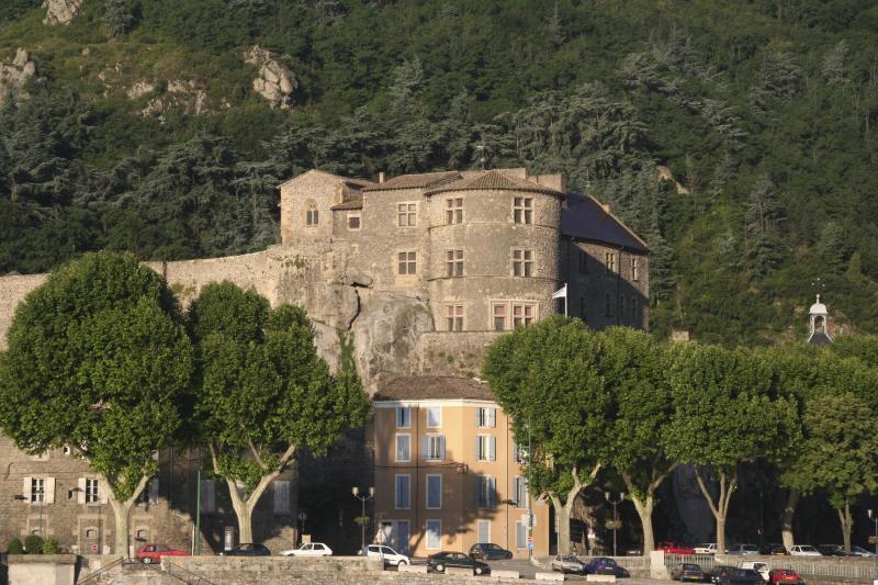 Tournon-sur-Rhône