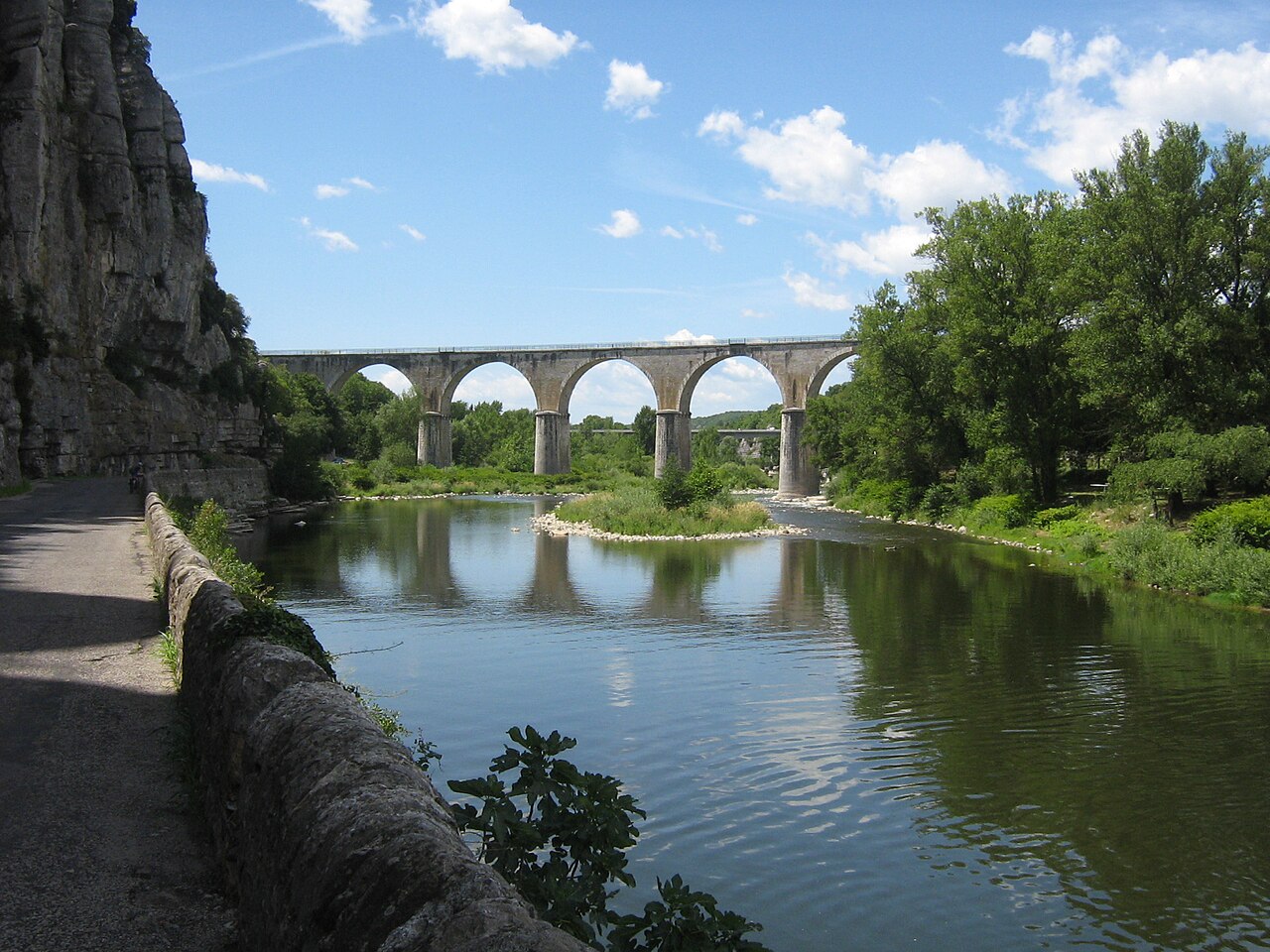 Photo 4 — Vogüé, Ardèche (07200)