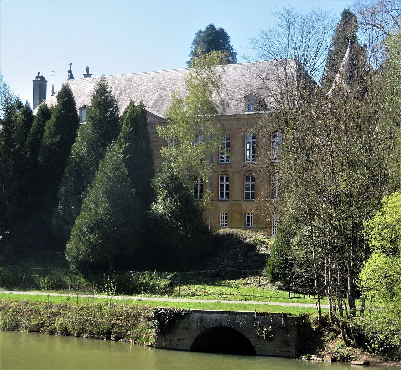 Photo 2 — Flize, Ardennes (08160)