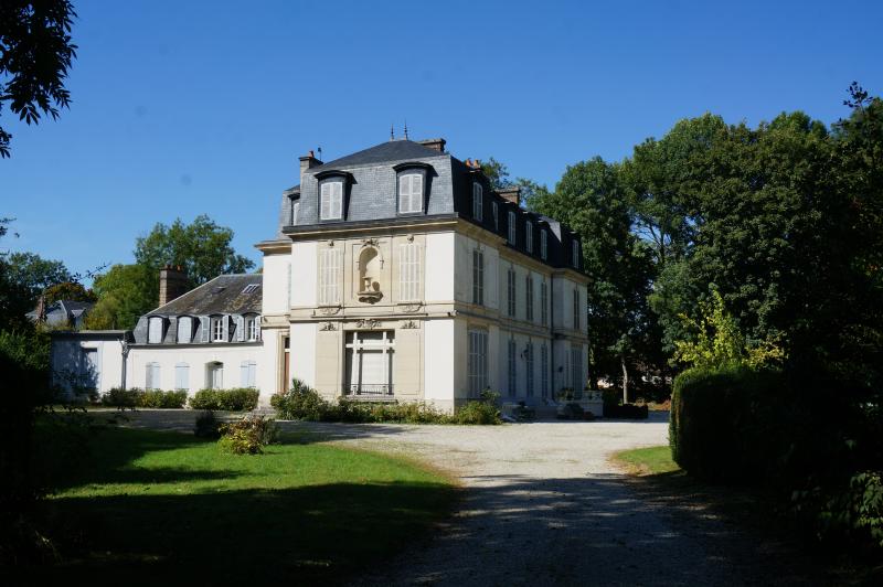Vue de Saint-Julien-Les-Villas, Aube (10800)