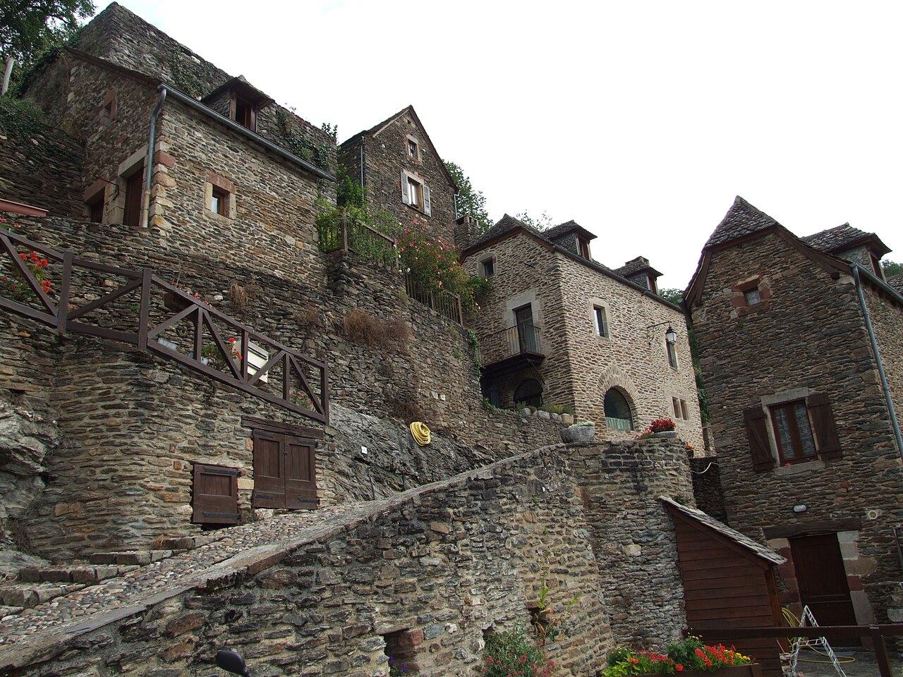 Photo 2 — Belcastel, Aveyron (12390)