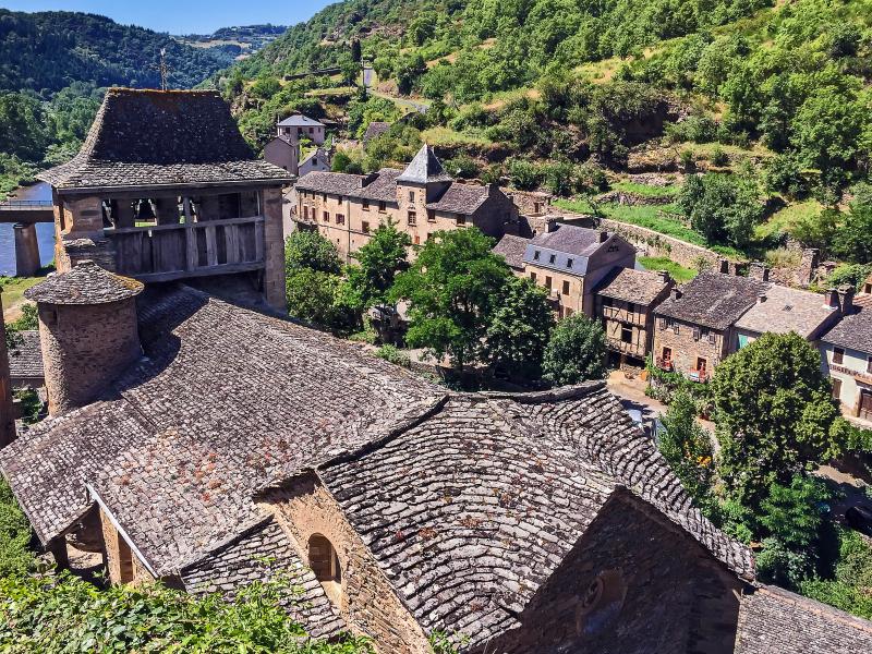 Brousse-Le-Château