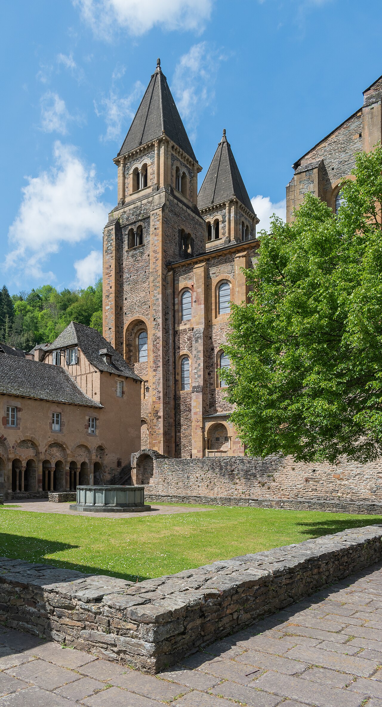 Photo 12 — Conques-en-Rouergue, Aveyron (12320)