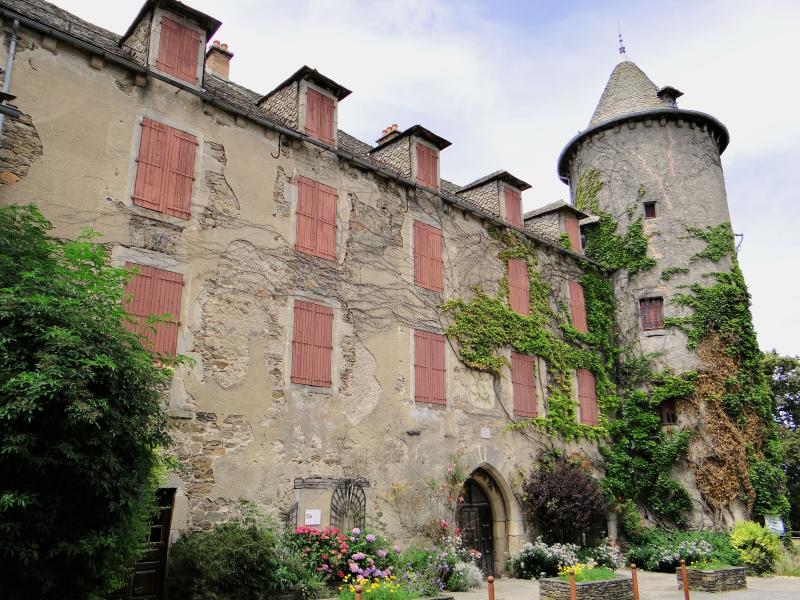 Salles-Curan