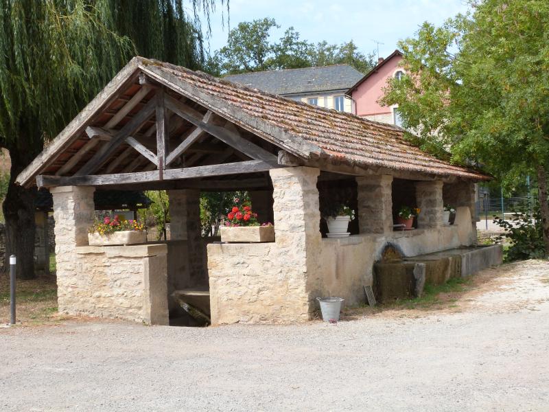 Vailhourles
