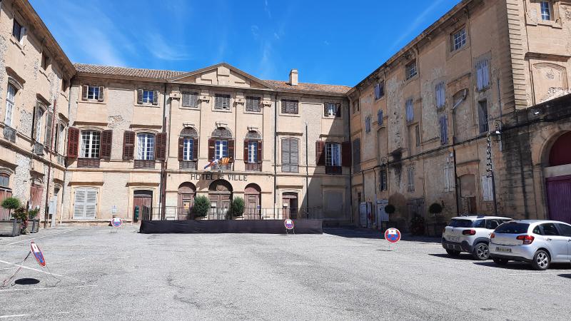 Peyrolles-en-Provence