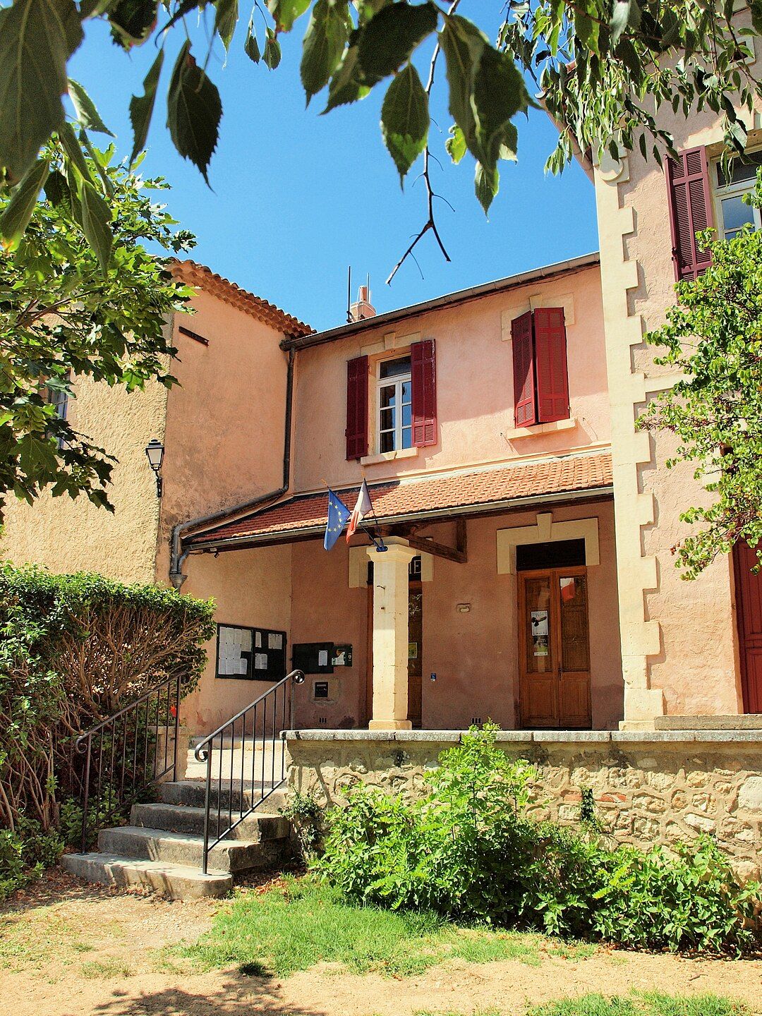 Photo 2 — Saint-Antonin-sur-Bayon, Bouches-du-Rhône (13100)